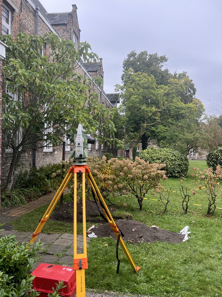 Bedrijvigheid_in_abdijtuin